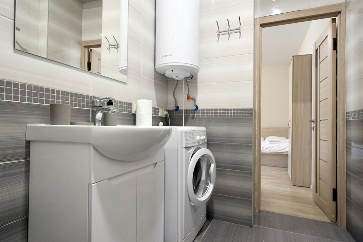 Buk Apartments On Doroshenka 25 Lviv Eksteriør bilde